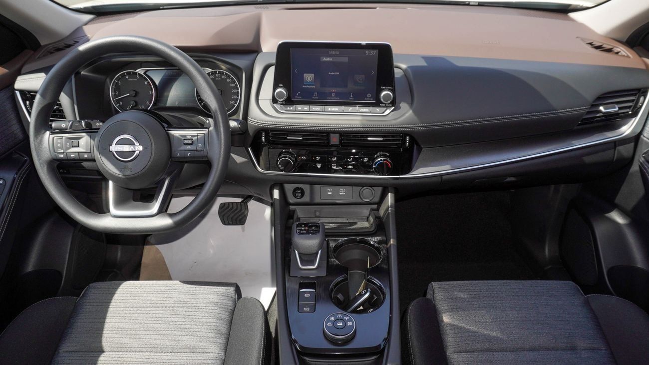 Nissan XTrail S 2.5L (169 HP) FWD (7 Seater)