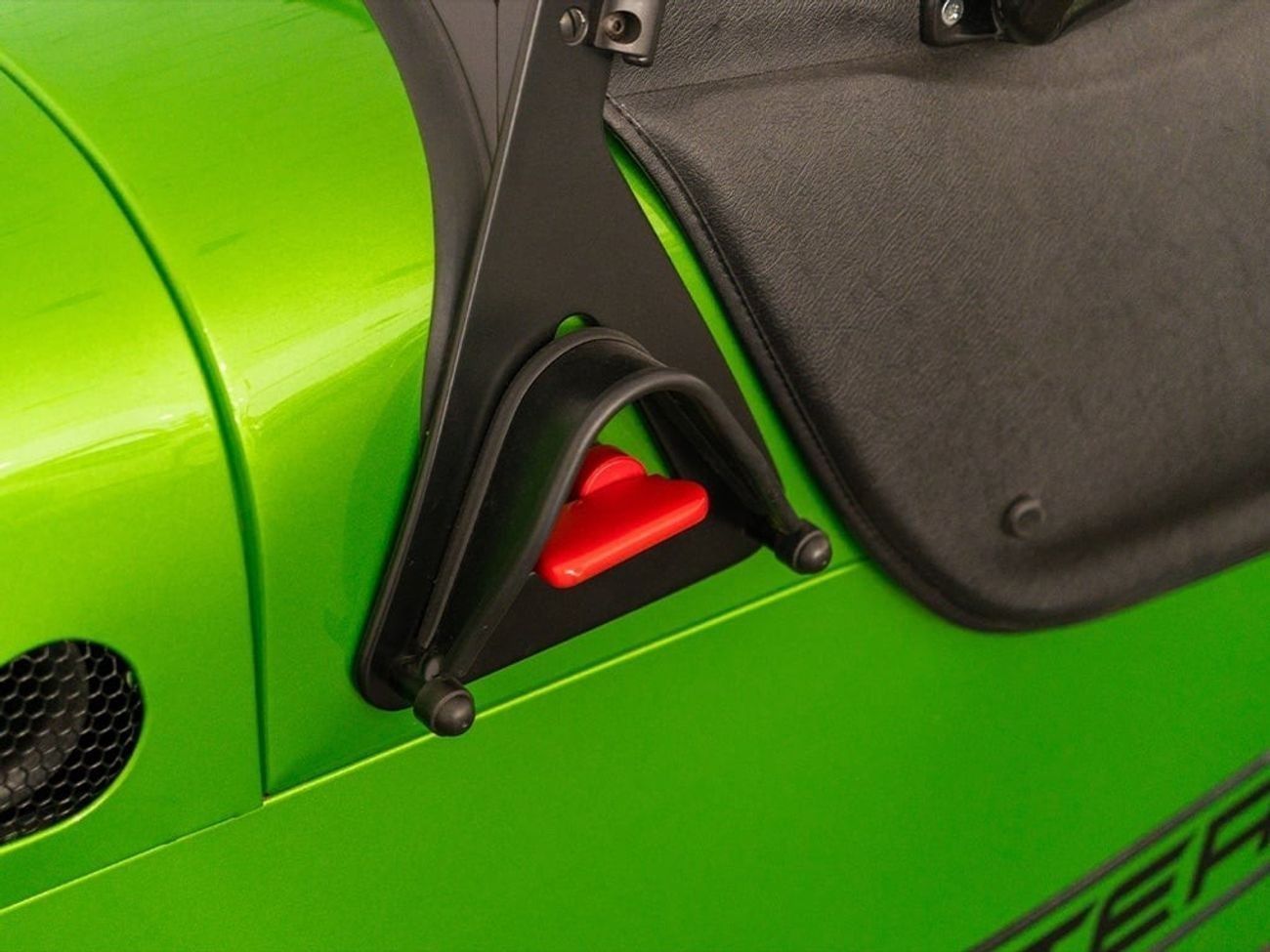 Caterham Seven 2024 Caterham 340R / Special Order in Mercedes Magno Hell Green Pearl / Bespoke High Option Order /