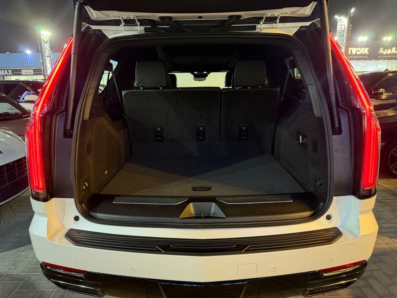 Cadillac Escalade LUXURY