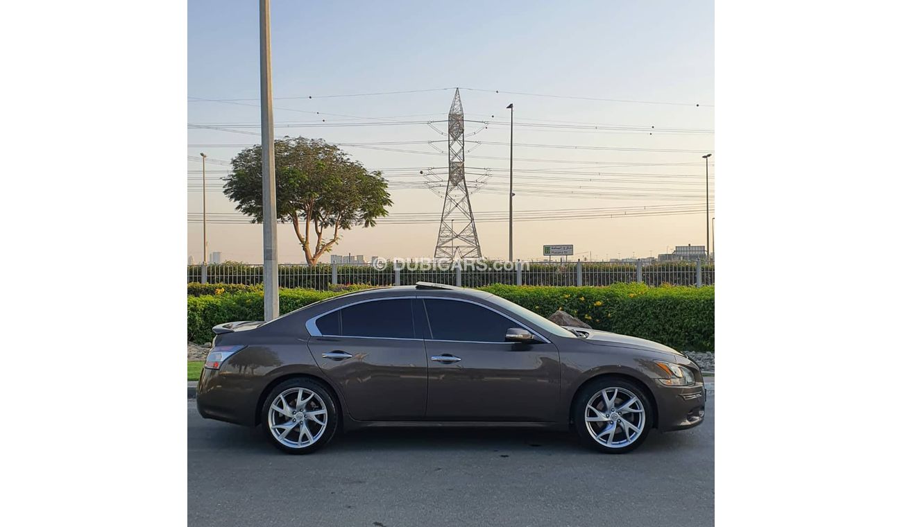 Nissan Maxima Full