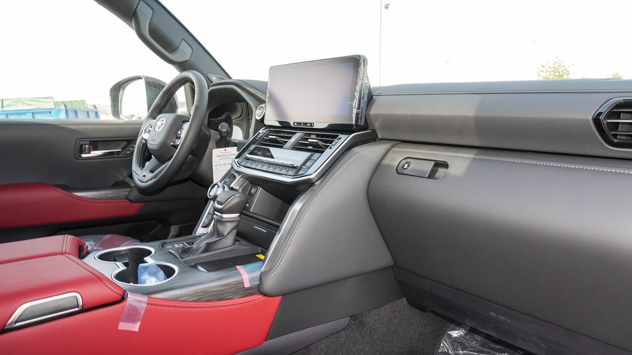 Toyota Land Cruiser GR Sport 3.5L V6