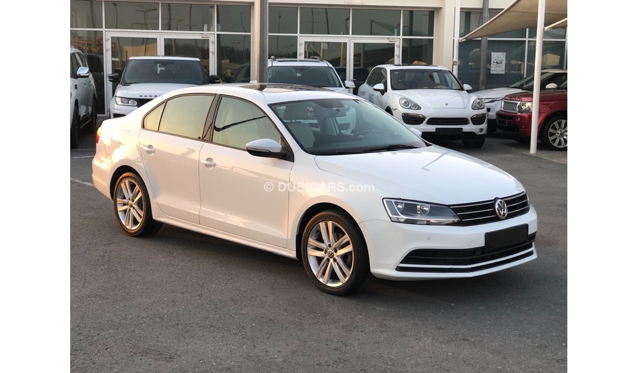 Volkswagen Jetta Volex wagan Getta model 2016 GCC car prefect condition full option sun roof leather seats bac condi