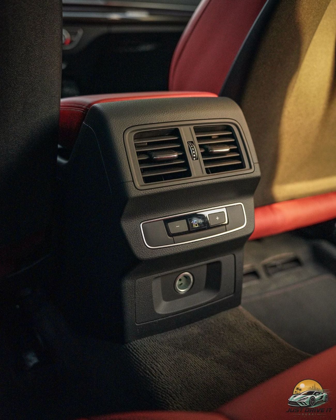 Audi SQ5 STD