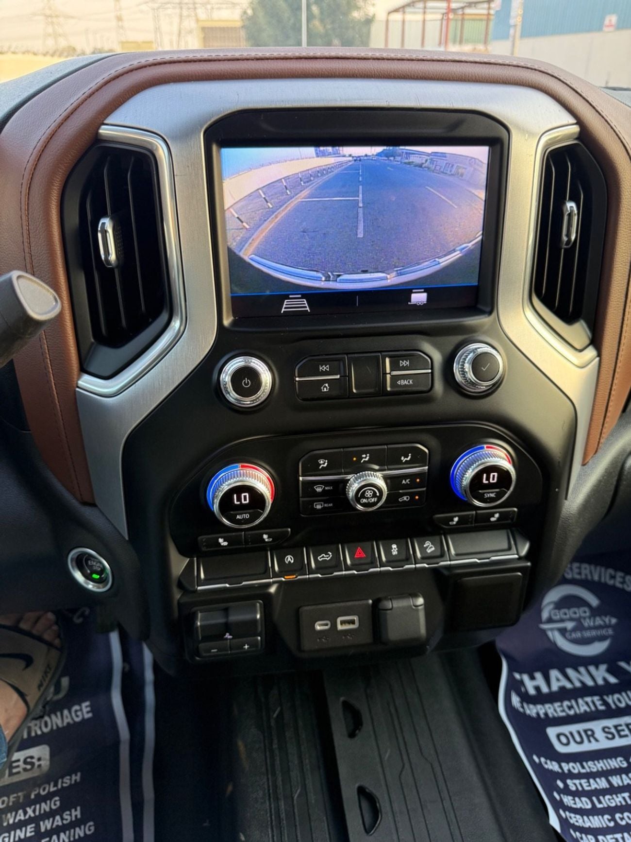 جي أم سي سييرا 1500 CREWCAB ELEVATION 5.3L V8 AT4 Crew Cab (AWD)