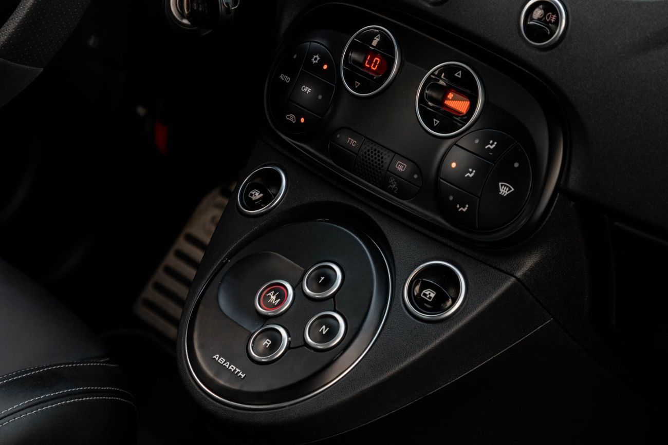 Abarth 695 695 | 1,371 P.M | 0% Downpayment | Immaculate Condition!