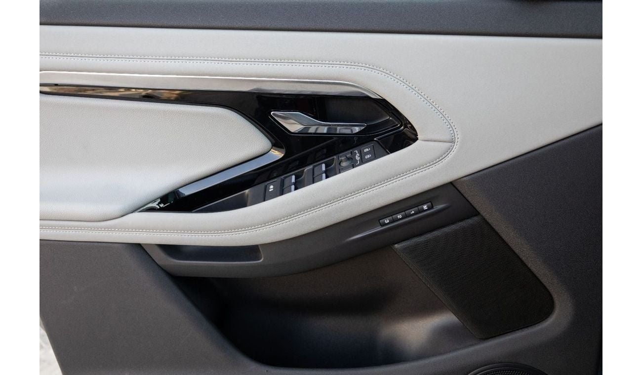 Land Rover Range Rover Evoque P200 R-Dynamic SE 2.0L Range Rover Evoque R-Dynamic SE P200 2023 GCC under Agency Warranty and Servi