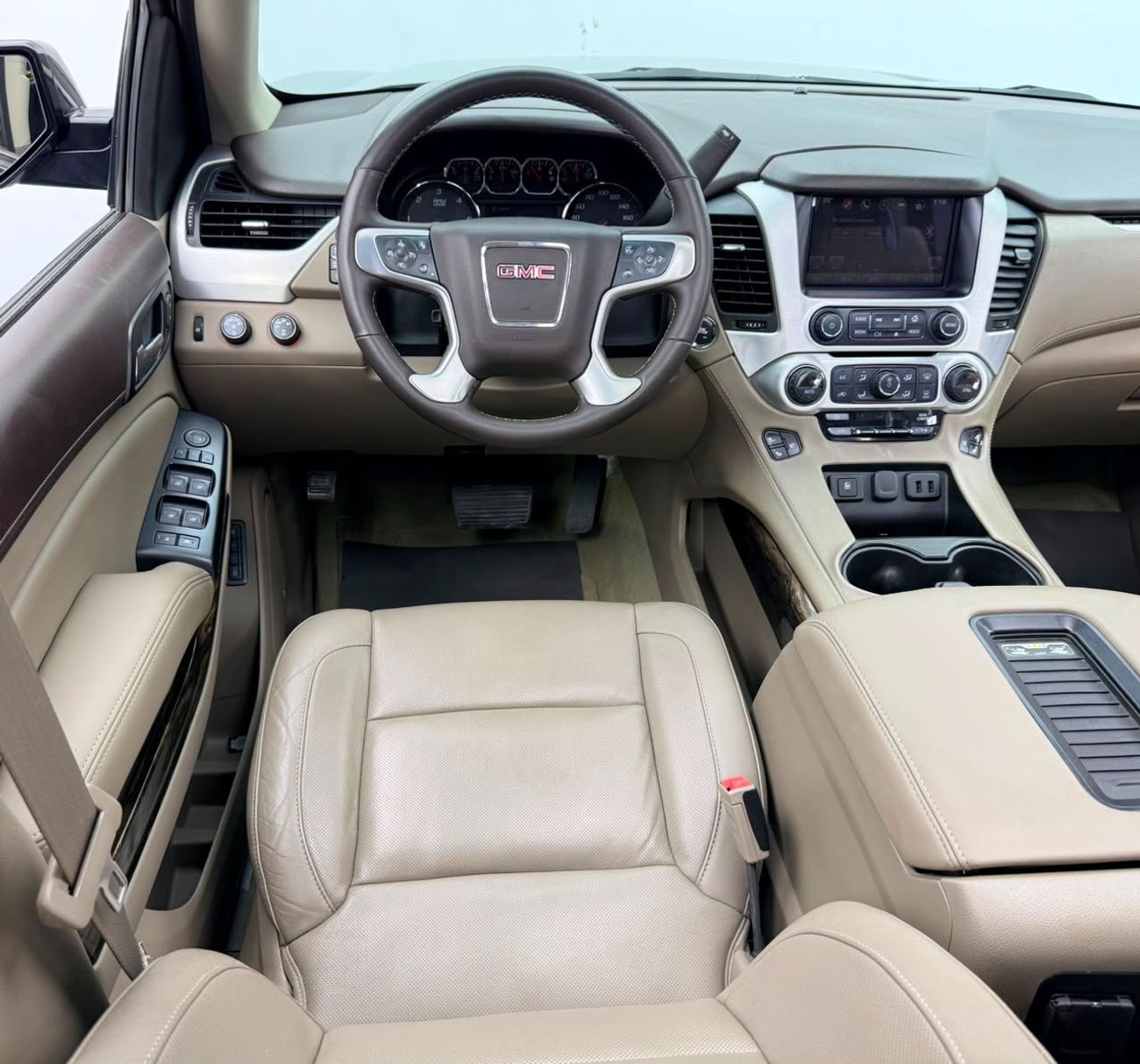 جي أم سي يوكون SLT 2016 GMC Yukon SLT, Full Service History, 8 Seater, Fully Loaded, Excellent Condition, GCC