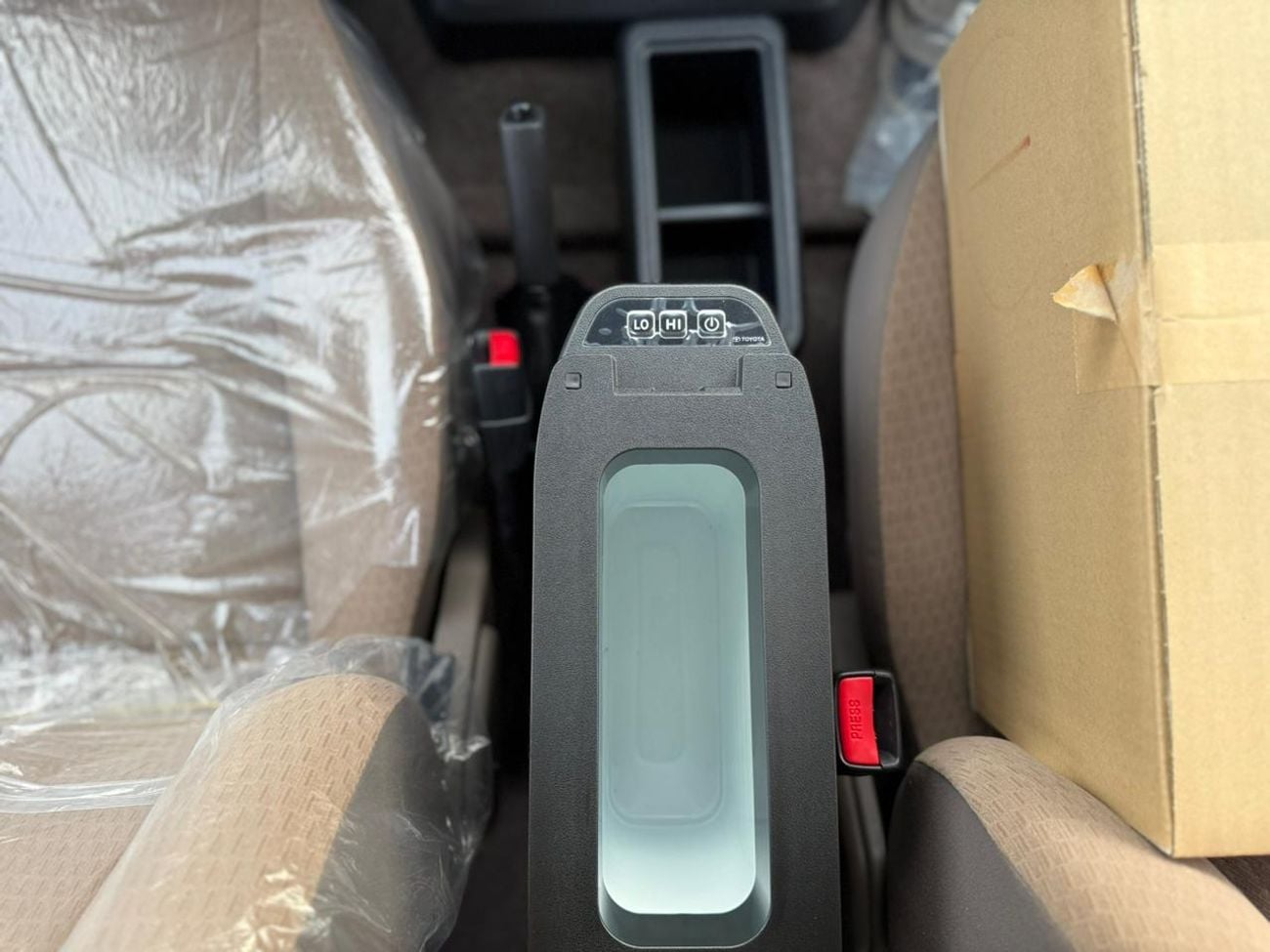 Toyota Land Cruiser 70 4.0L MID OPTION MANUAL WITH COOLING BOX