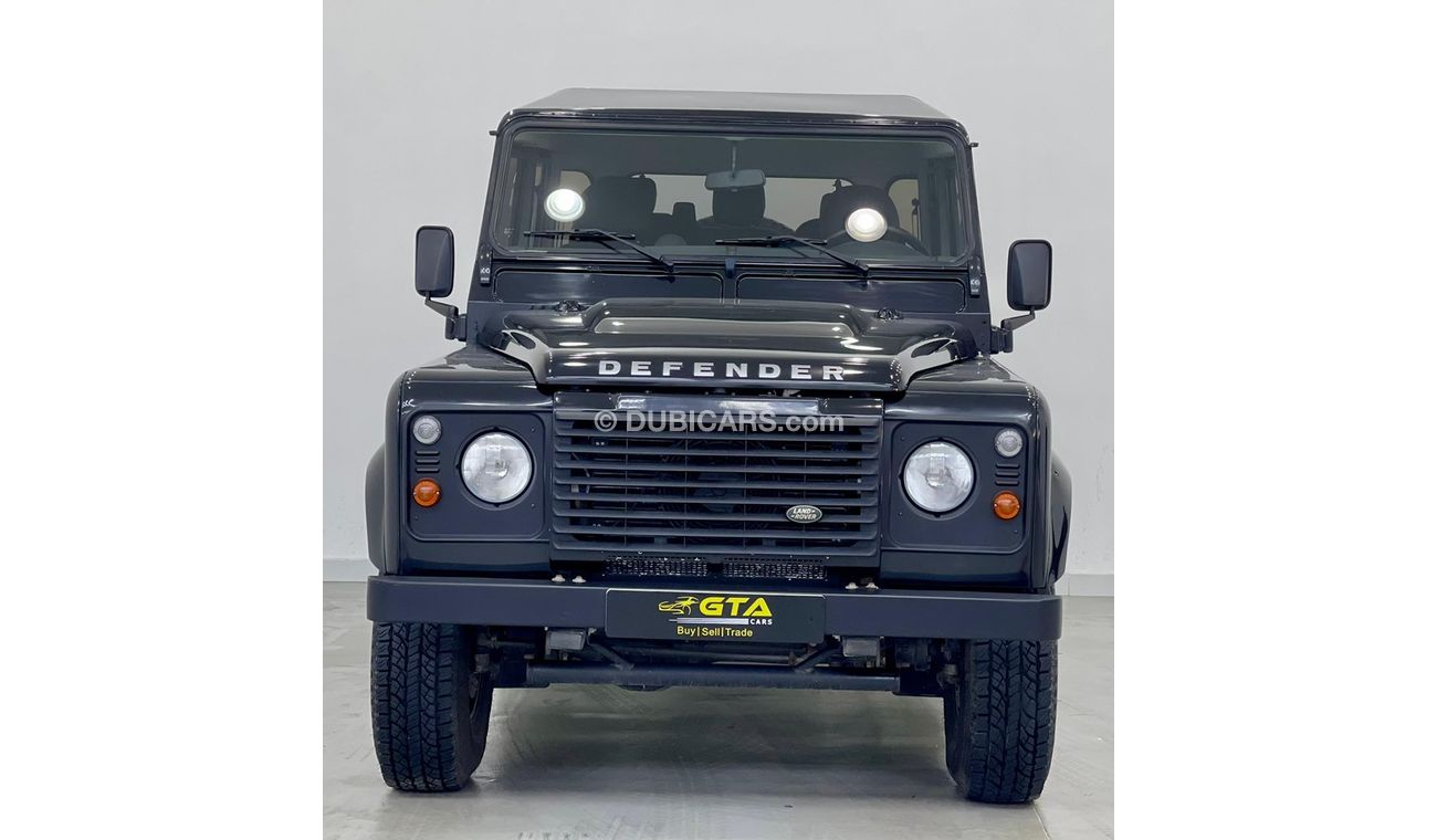 Land Rover Defender 110 2015 Land Rover Defender 110, Full Al Tayer Service History, Warranty, Low Kms, GCC