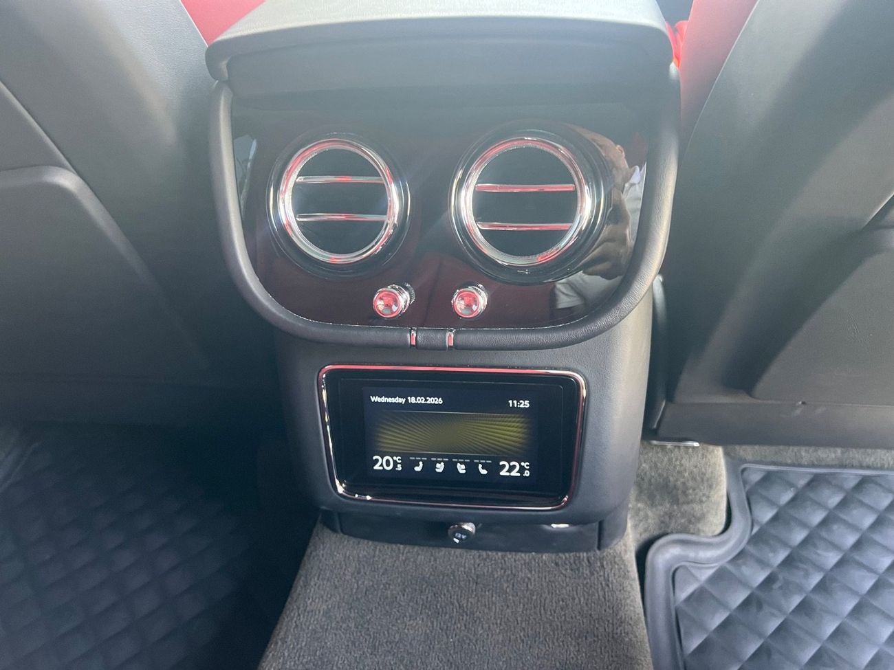 بنتلي بينتايجا Bentayga 4.0T