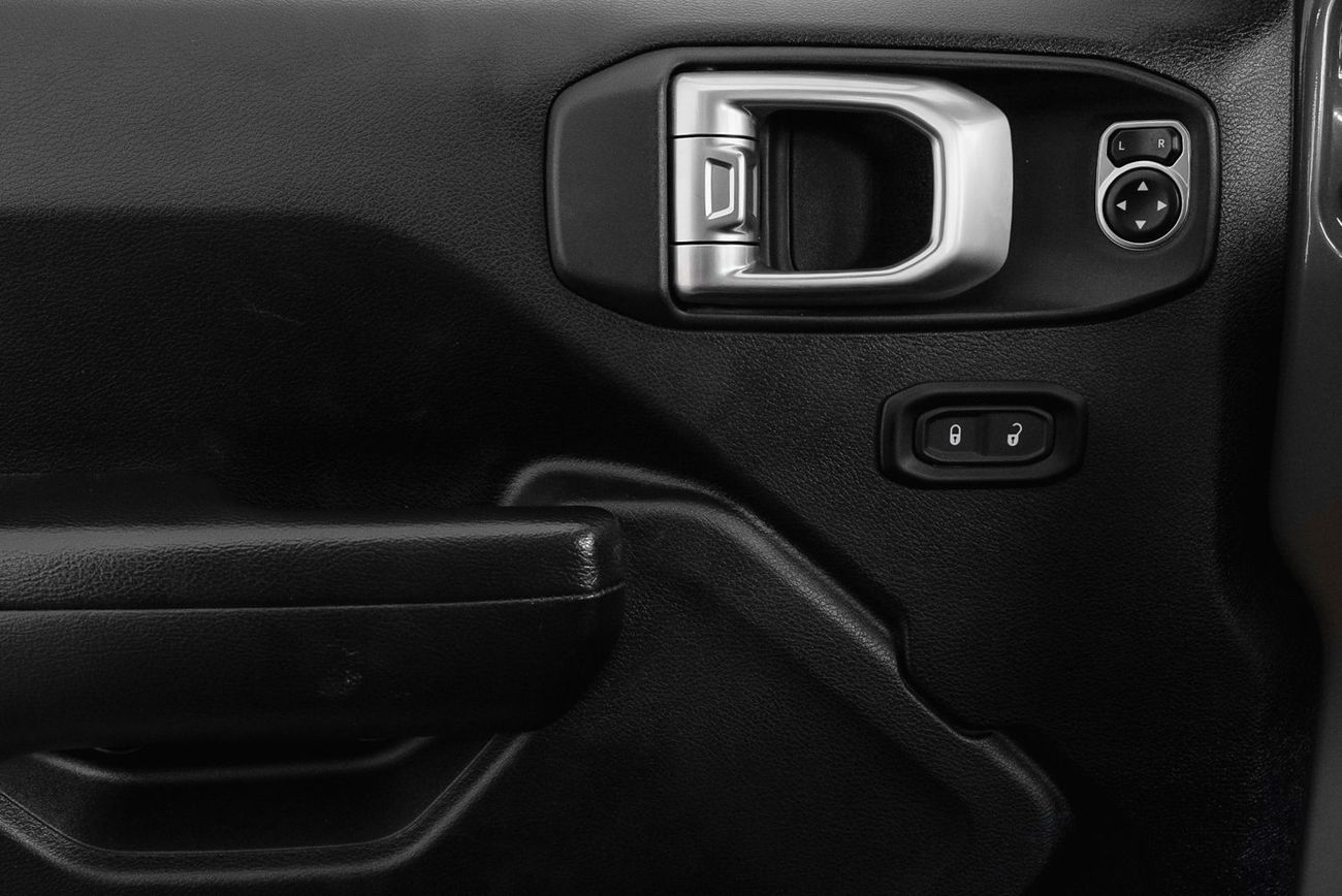 جيب رانجلر Unlimited Sport 3.6L A/T