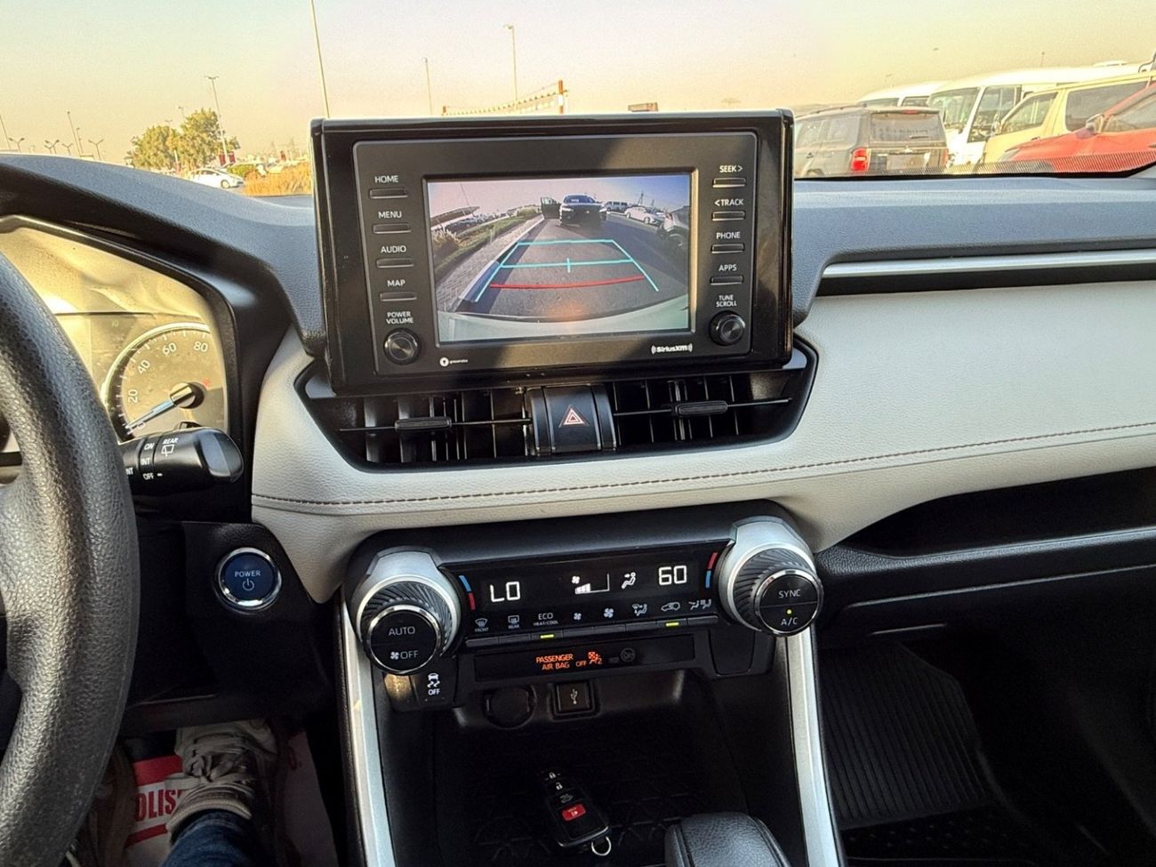 تويوتا راف ٤ XLE 2.5L