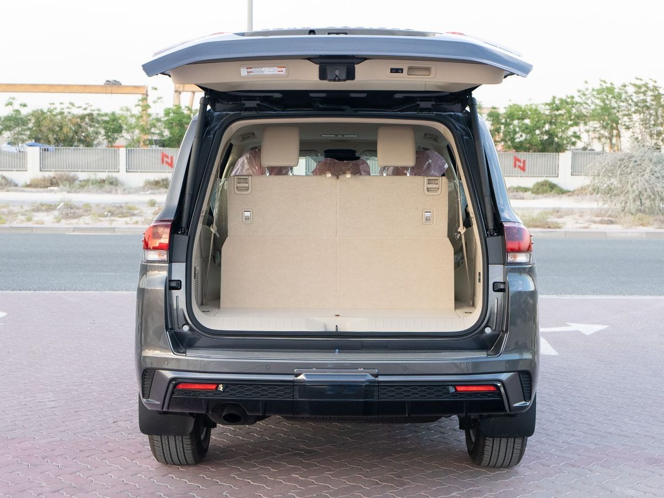 تويوتا لاند كروزر 2025 Toyota LC300 GXR S 3.5L - Grey Mettalic Inside Beige | Export Only