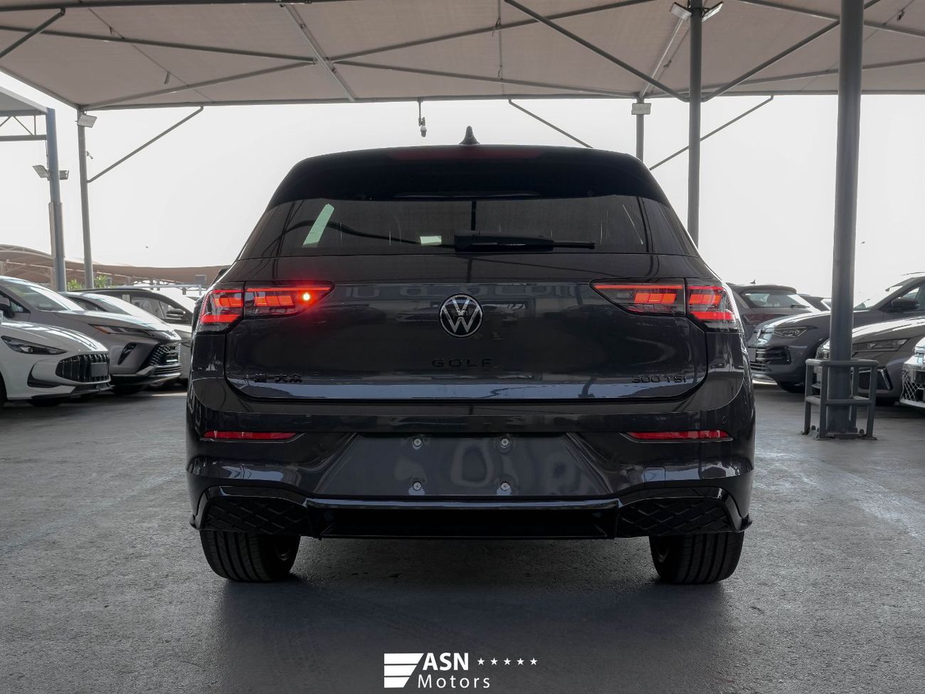 فولكس واجن جولف R-Line Black Package 1.5 Turbo 2025 (Harman Kardon + HUD)