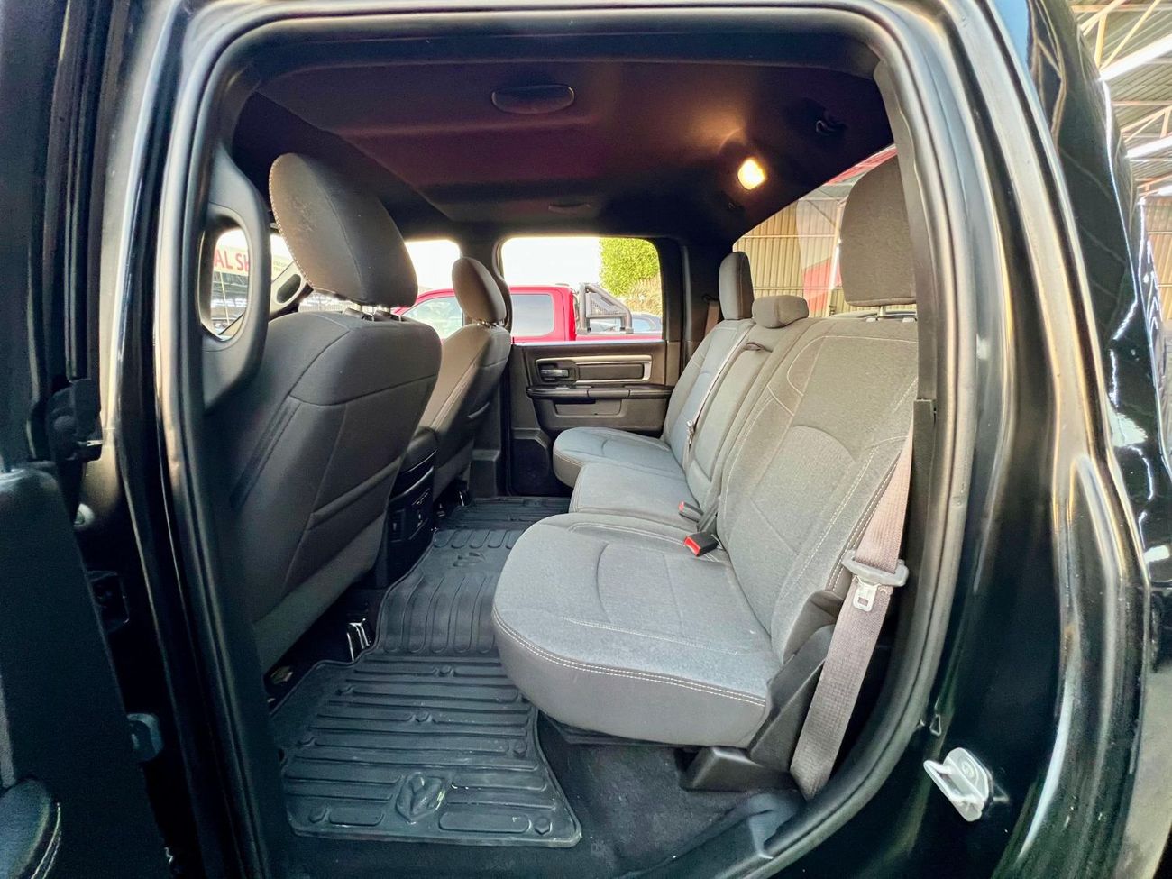 دودج رام فان Ram classic v6 warranty one bank financie available