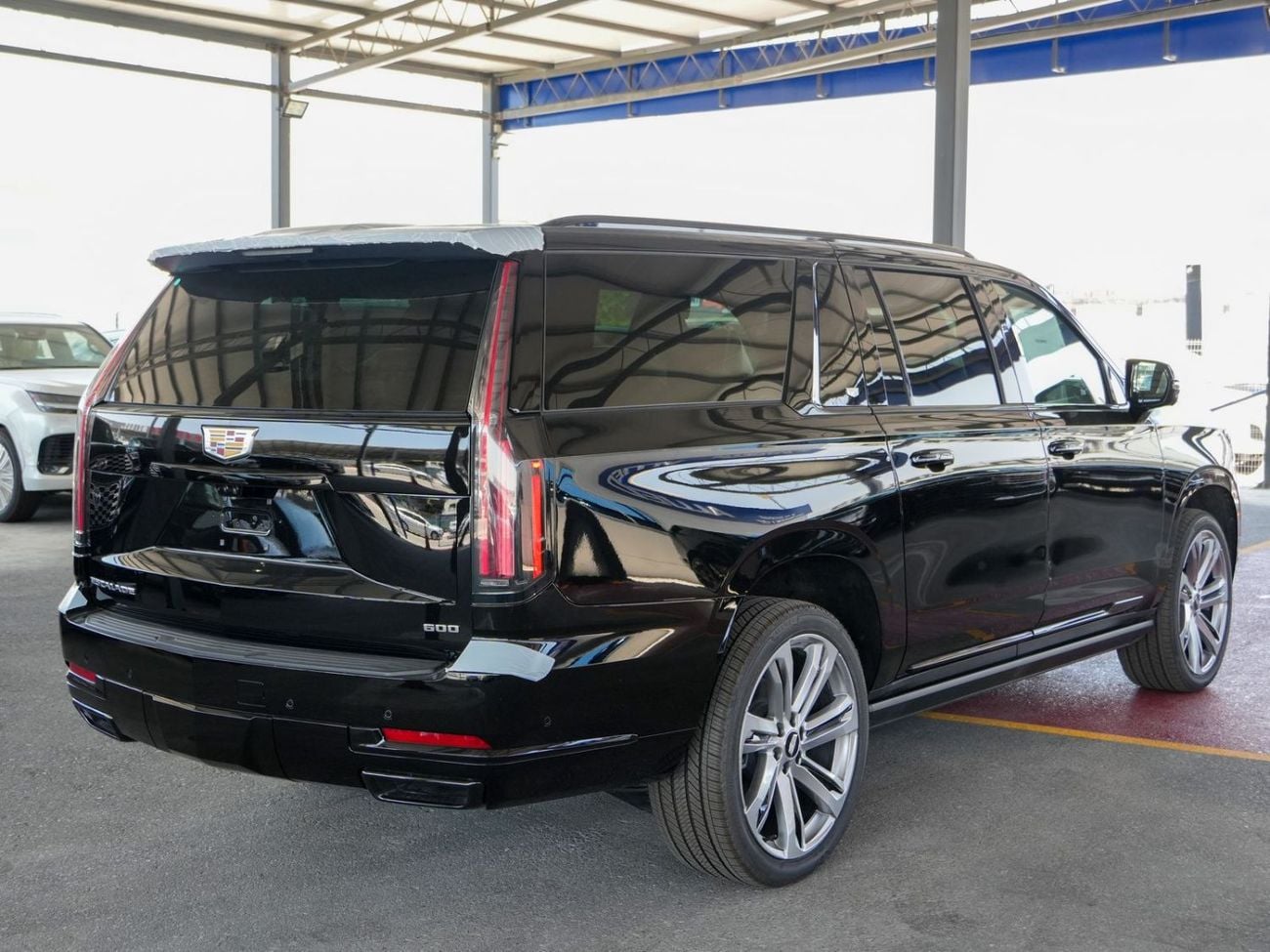 كاديلاك إسكالاد 2026 ESCALADE ESV SPORT PLATINUM CAPTAIN SEATS BRAND NEW 0KM