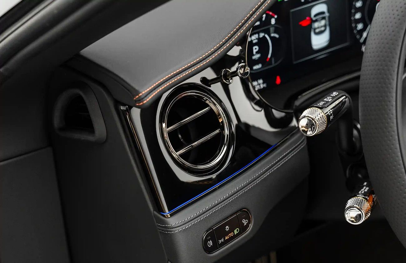 بنتلي كونتيننتال 4.0 V8 TFSi Engine + eMotors