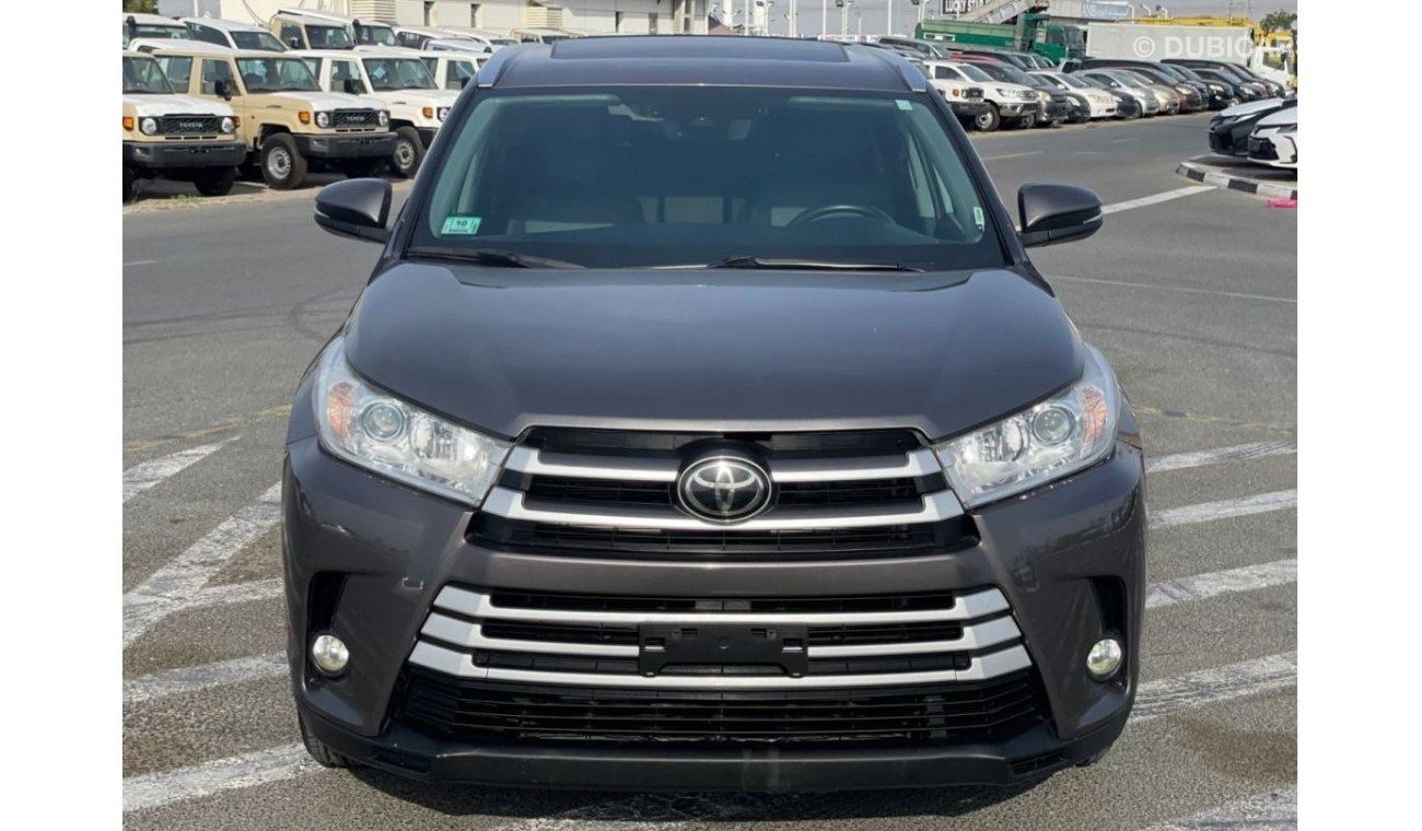 Toyota Highlander 2019 Toyota Highlander XLE 4x4 - 3.5L V6 - Full Option Fully Serviced By agency -UAE PASS 5% V