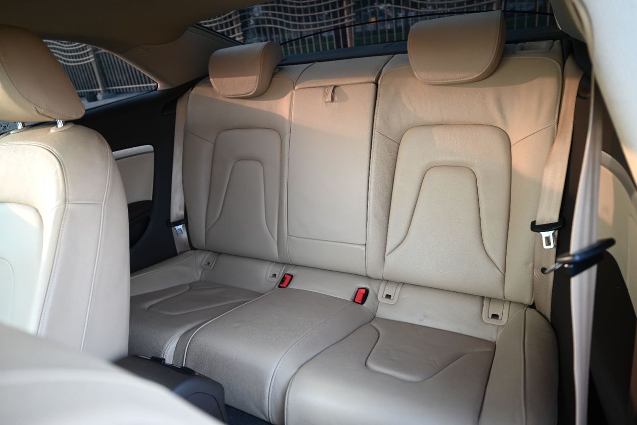 Audi A5 45 TFSI quattro Sport 2.0L - EMI 1,650 AED - FSH - FIRST OWNER - AUDI A5 COUPE 4WD - GCC SPECS