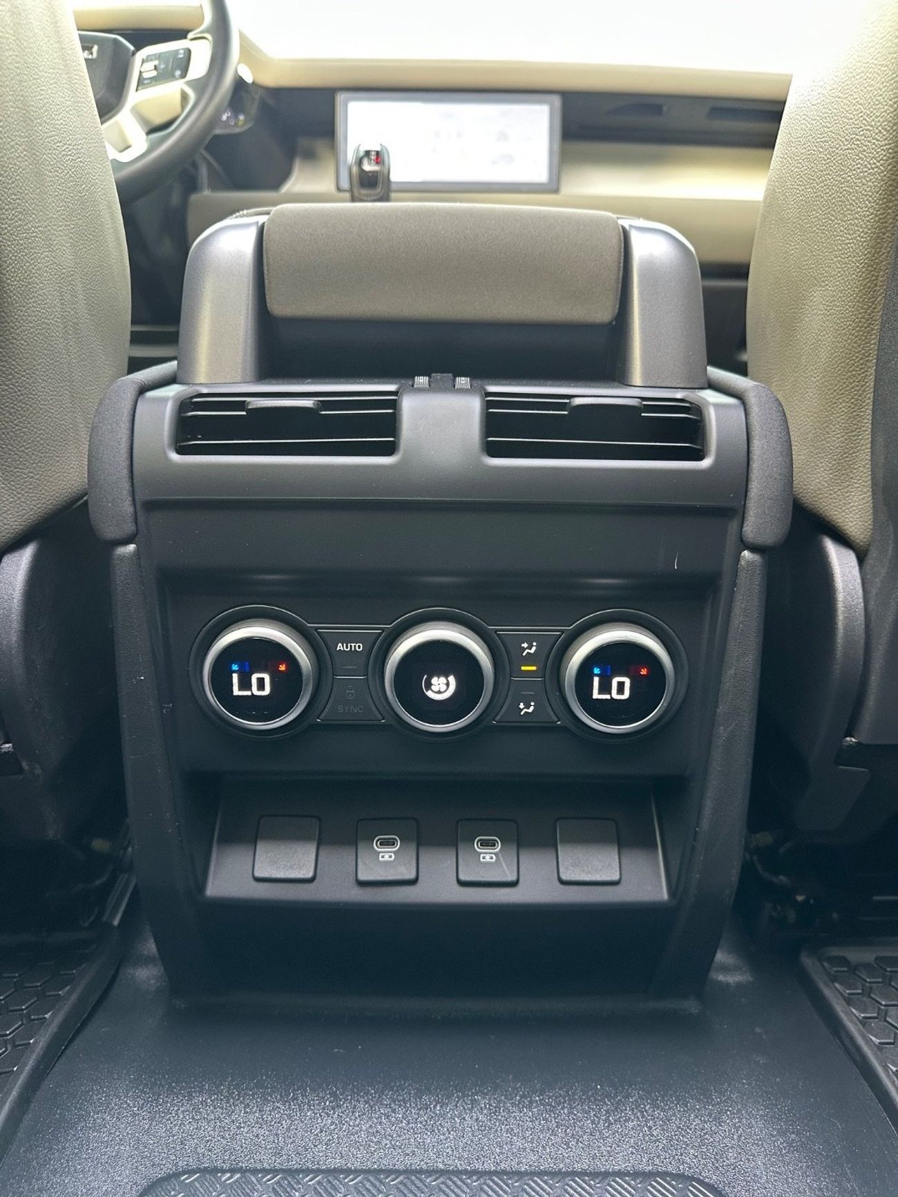 Land Rover Defender P300 90 S 2.0L (5 Seater)