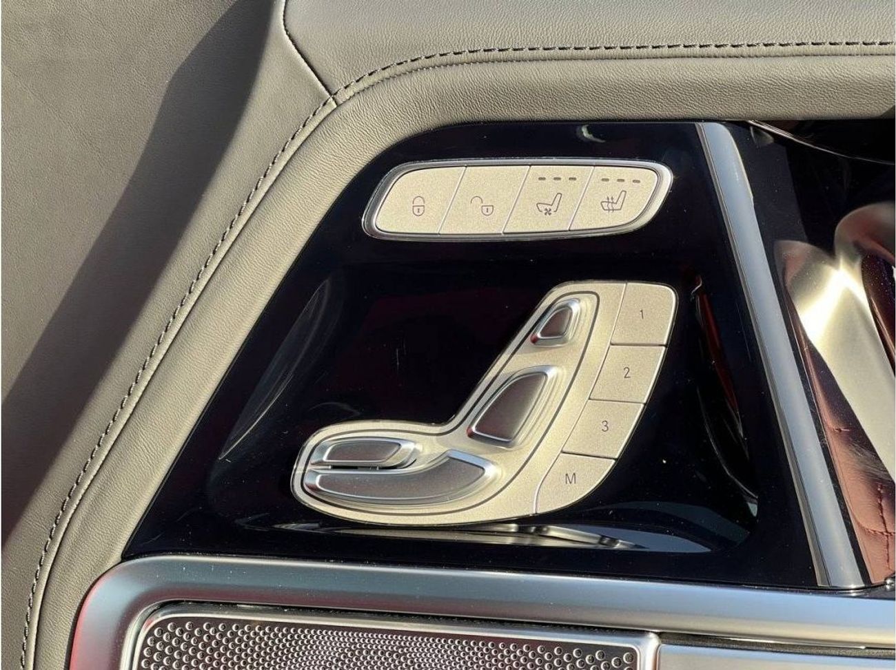 مرسيدس بنز G 63 AMG بريميوم + 4.0L V8 PTR A/T // 2022 // FULL OPTION WITH AMG KIT , 360 CAMERA // SPECIAL OFFER // BY FO