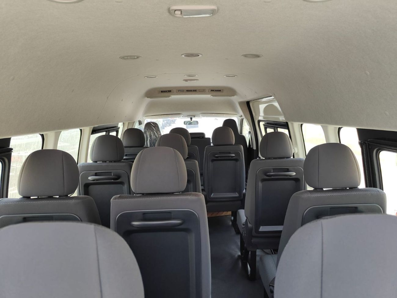 تويوتا هاياس 2025 Toyota Hiace (Old-Shape) High-Roof 16-Seater Passenger Van 2.7L 4-Cyl Petrol M/T RWD Africa Onl