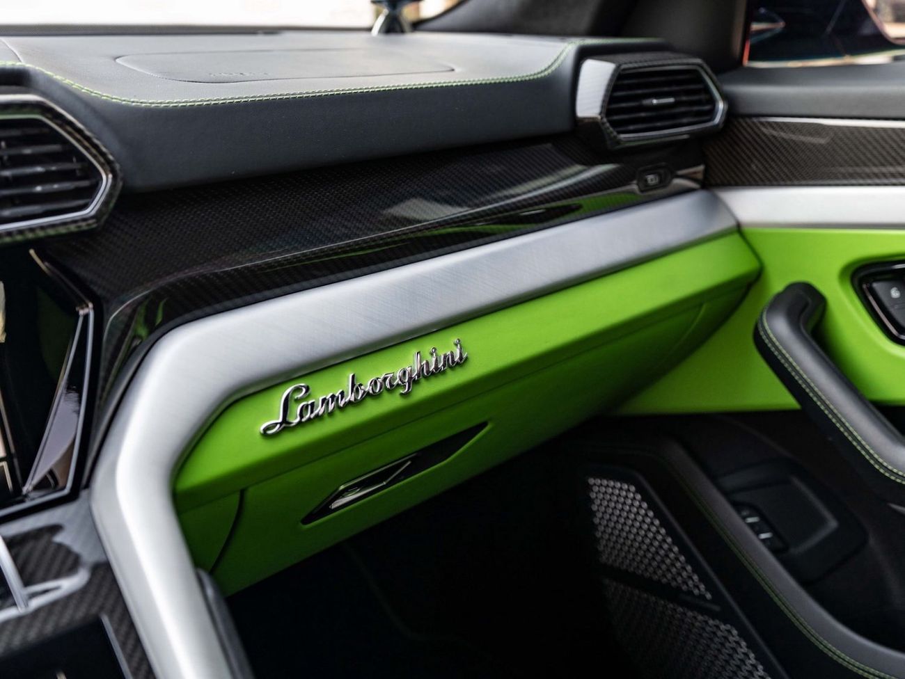 Lamborghini Urus STD