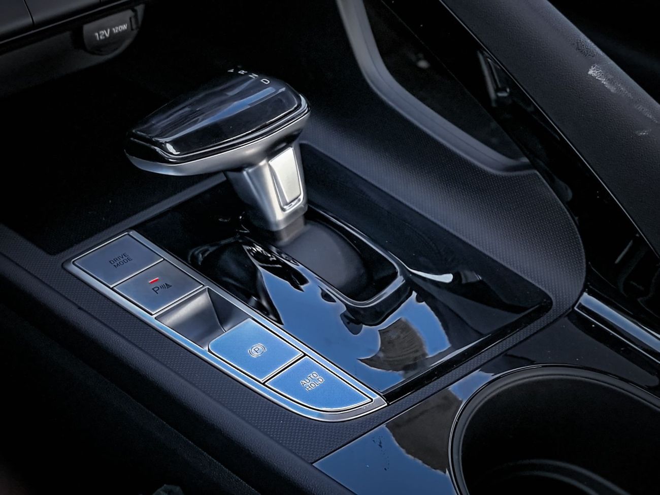 Hyundai Elantra HYUNDAI ELANTRA 1.5L