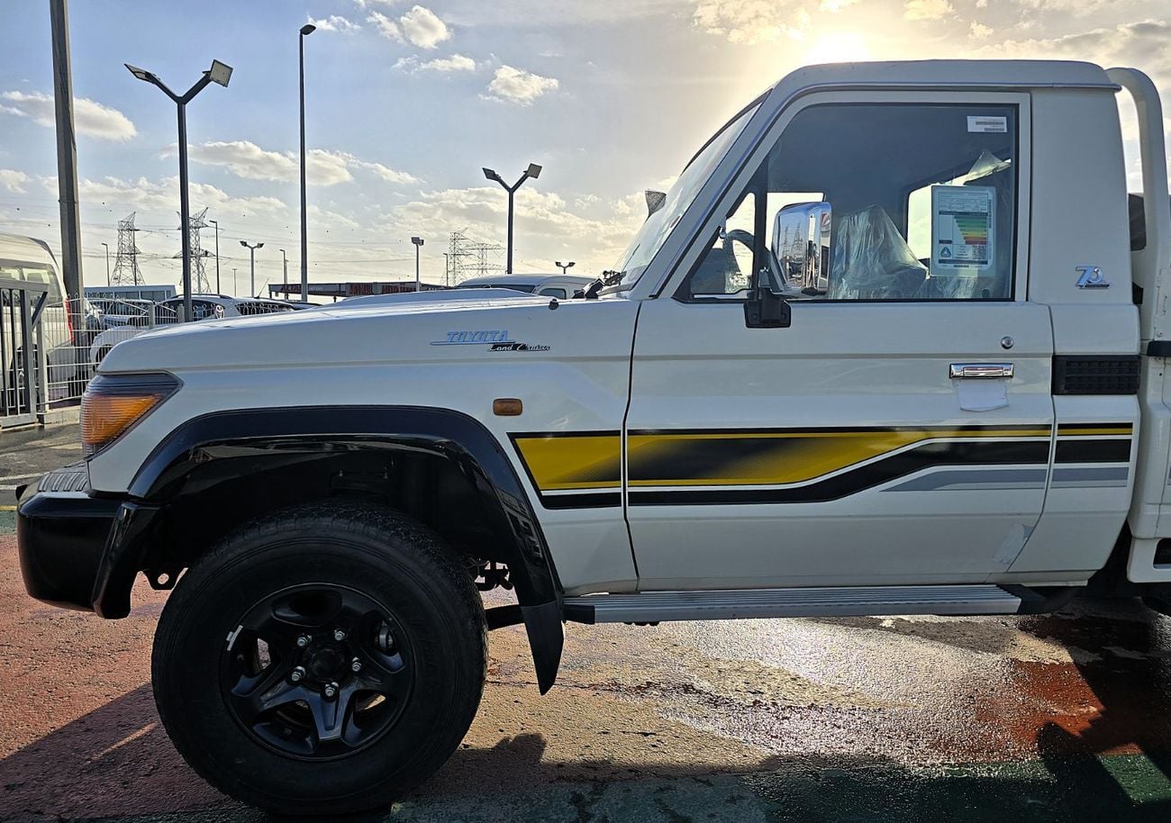 Toyota Land Cruiser Pick Up PICKUP 70th LX1 4.0L Toyota L.C Pick Up Single Cabin Special Edition 4.0l   MT Petrol v6 4WD Gcc 202