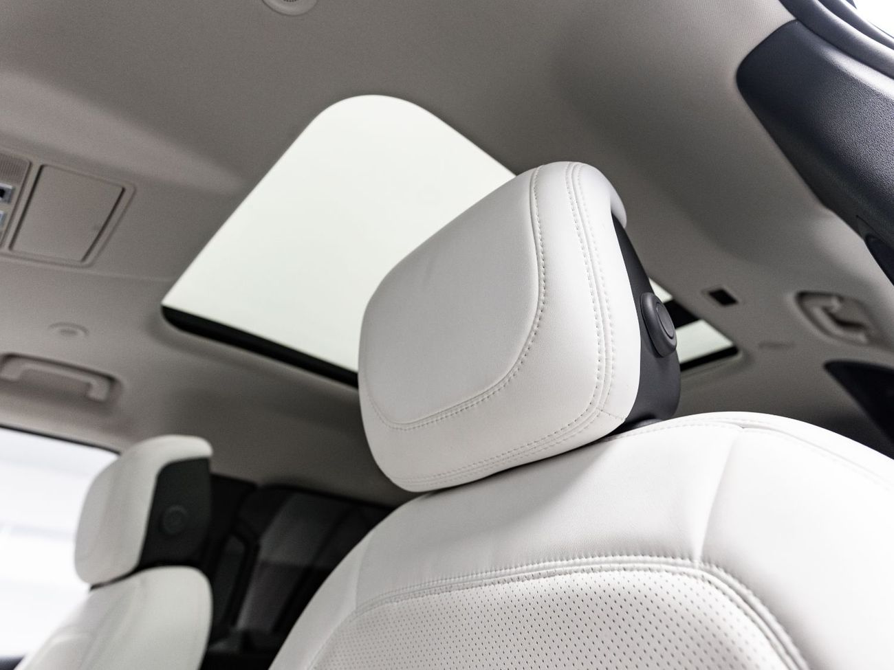 Land Rover Defender P400 110 HSE 3.0L (5 Seater)