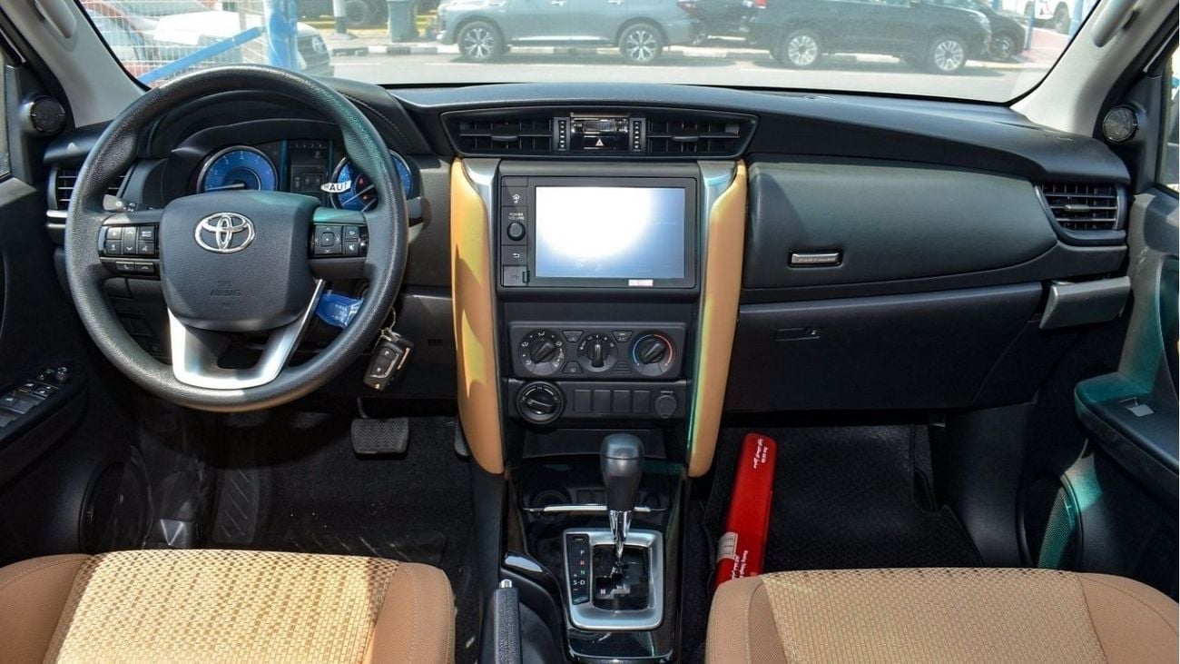 Toyota Fortuner 2.7l - LED - fog lamp - parking sensors - Central lock - Power Window - DVD - Rear Camera