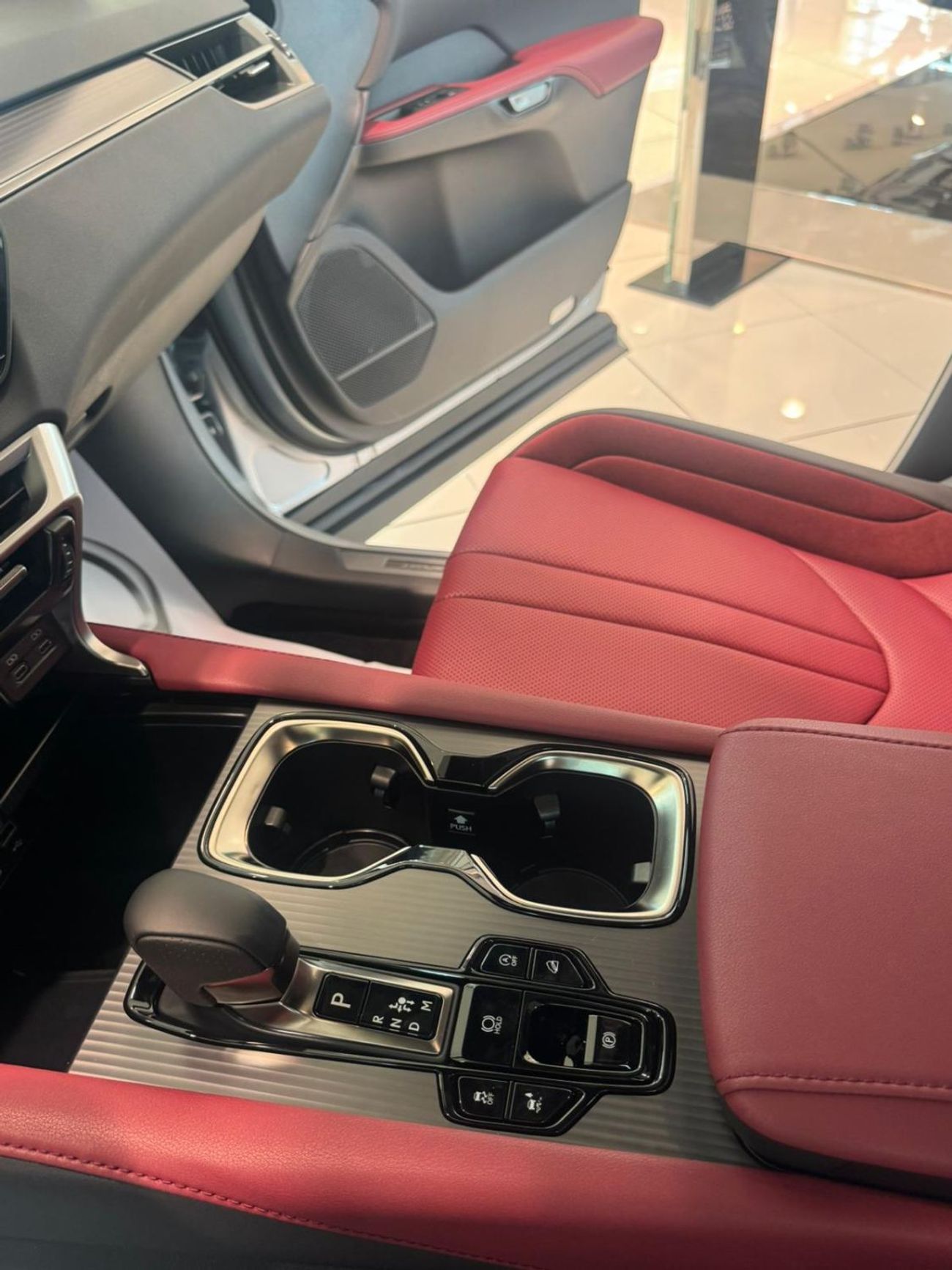 لكزس RX 350 2025 Lexus RX350 F-sport 2.4L AT Petrol AWD (Silver-Red)