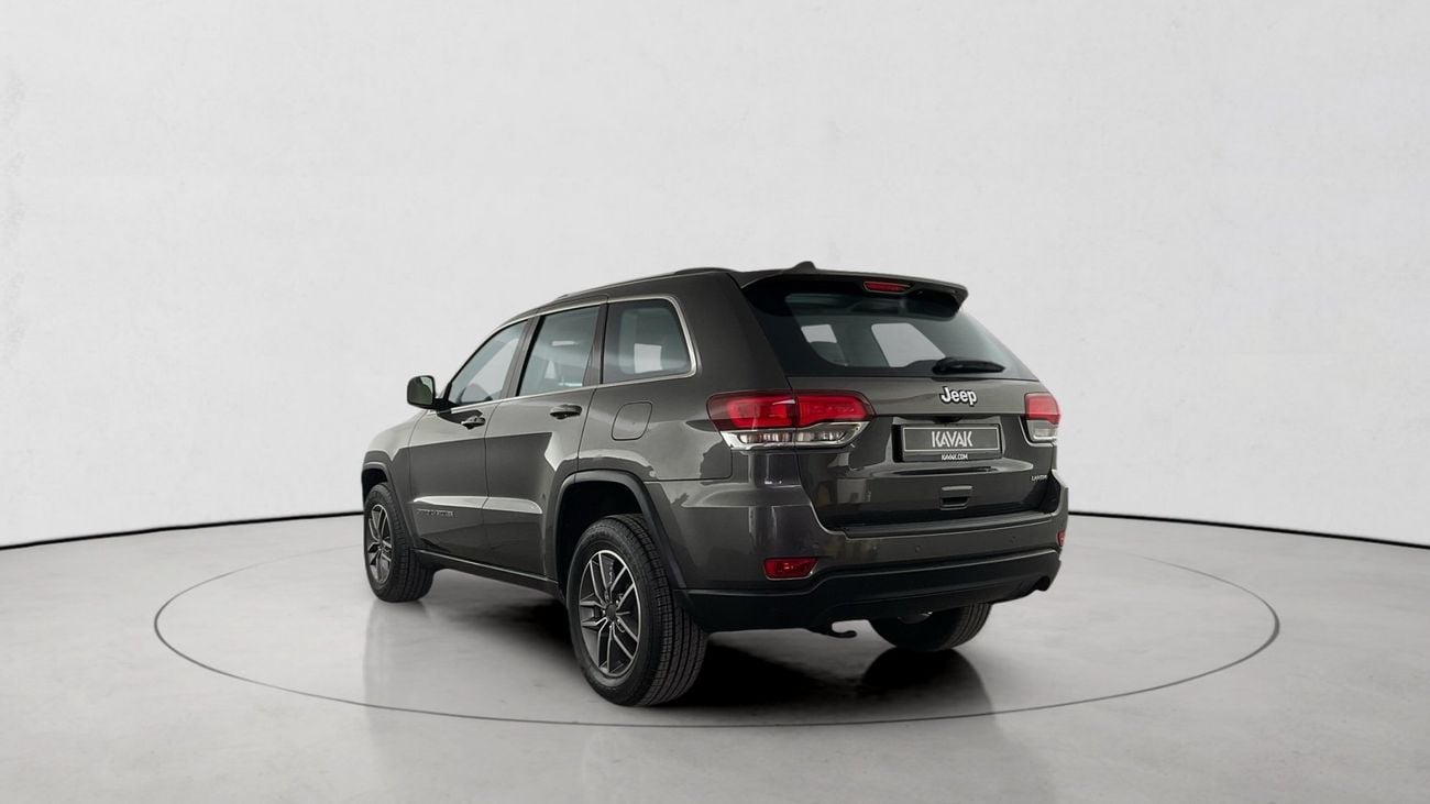 جيب جراند شيروكي Laredo | upto AED 20,000 Ramadan Discount | شامل الضمان | 0 ﺪﻔﻋﺓ ﺃﻮﻟﻯ