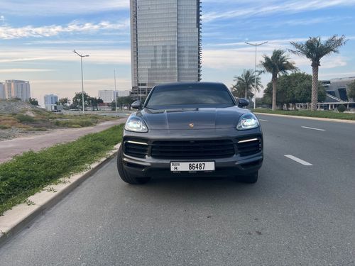 Porsche Cayenne standard.