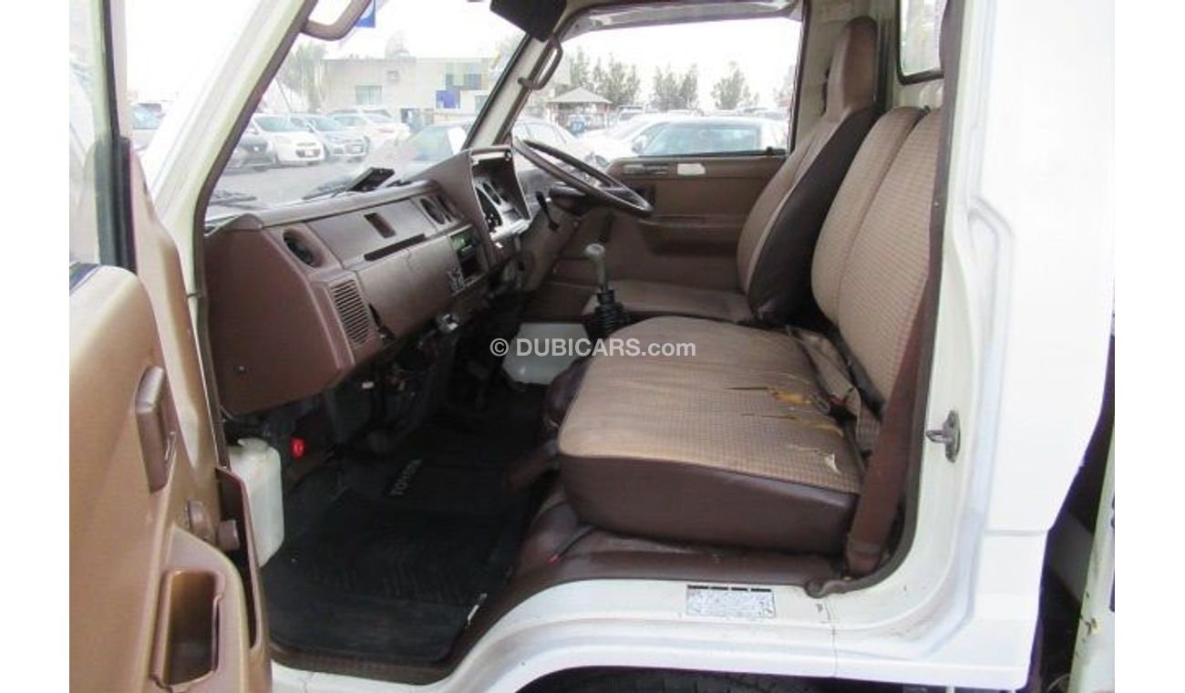 Toyota Dyna TOYOTA DYNA TRUCK RIGHT HAND DRIVE (PM1114)