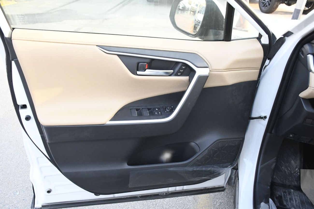 Toyota RAV4 Limited 2.5L hybrid with BSM & Door Molding