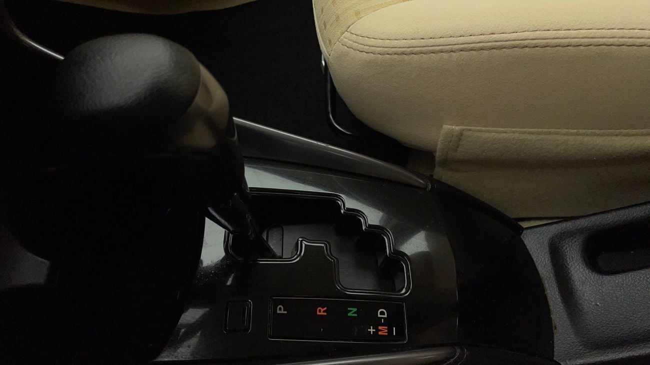 تويوتا يارس SE/E 1.5 | بدون دفعة مقدمة | اختبار قيادة مجاني للمنزل