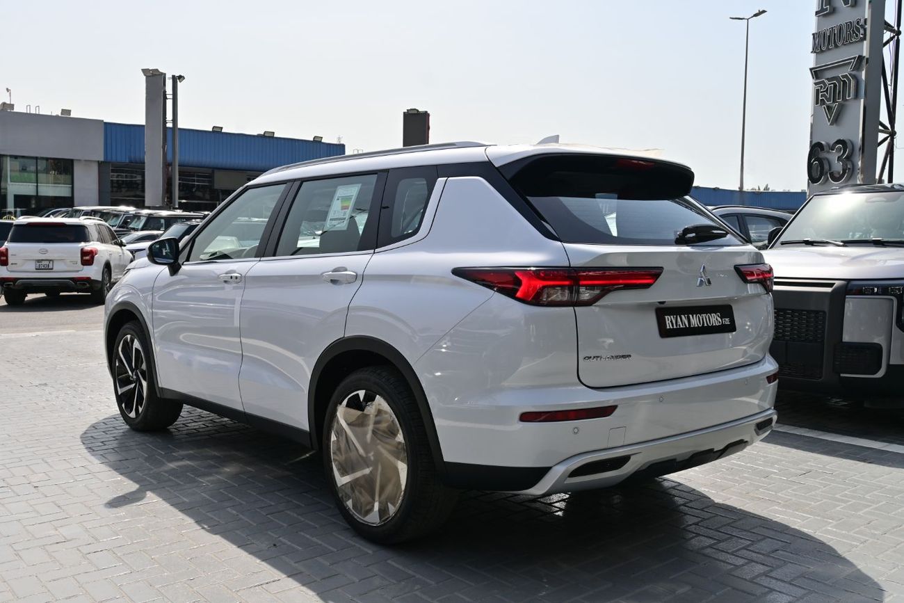 Mitsubishi Outlander Mitsubishi Outlander Hi-Line Plus 2.5L Petrol 4WD, Model 2025, Color White
