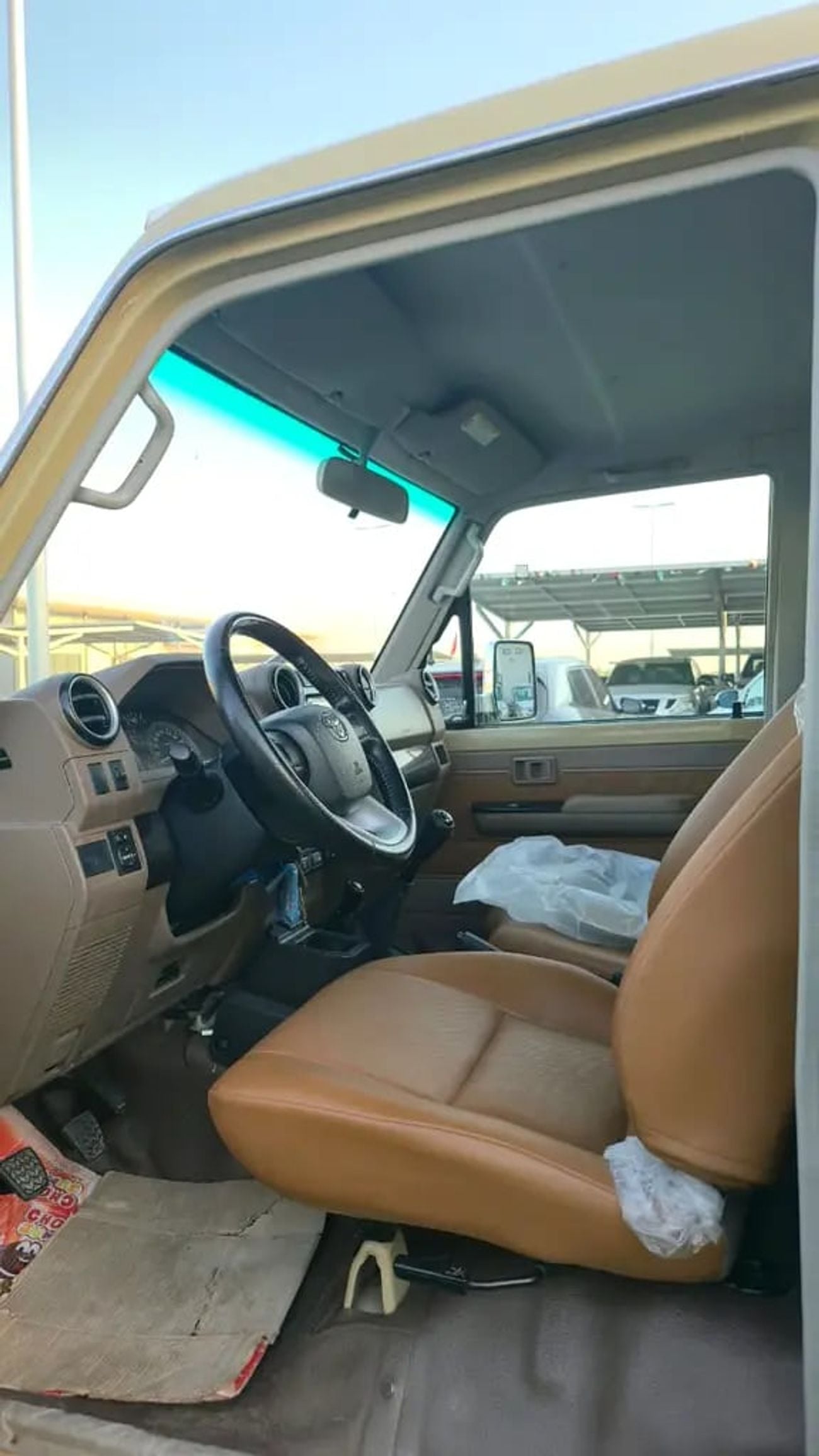 Toyota Land Cruiser 70 LC79 LX - GCC Specs - Brand