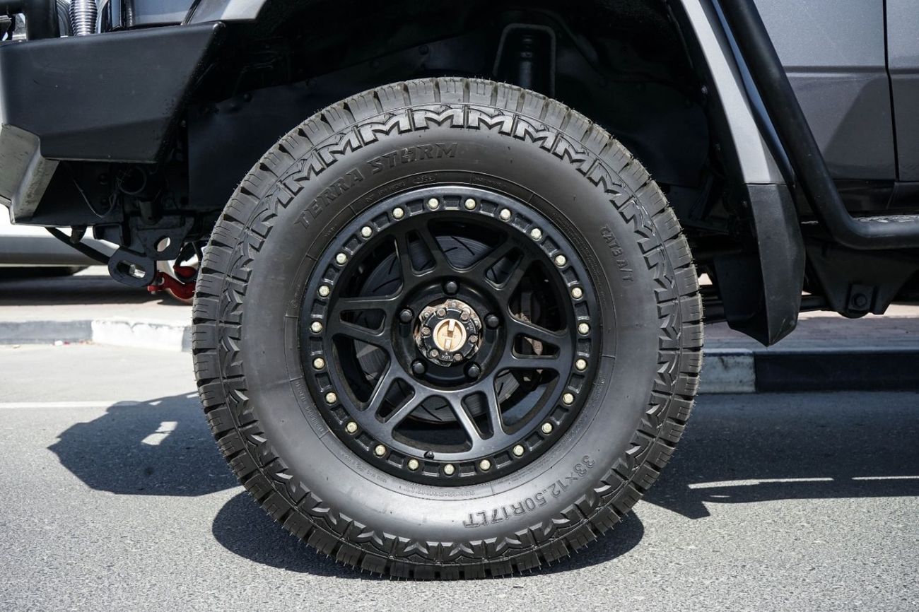 Toyota Land Cruiser 70 Std 4.5L RHD 1VD-FTV V8 Diesel Engine Manual Gear 4WD 5 seats extensible 5doors