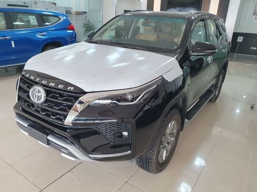 Toyota Fortuner 24YM Fortuner 4.0l gasolina V6  4x4 A/T Full Equipo (Only Export) No GCC.
