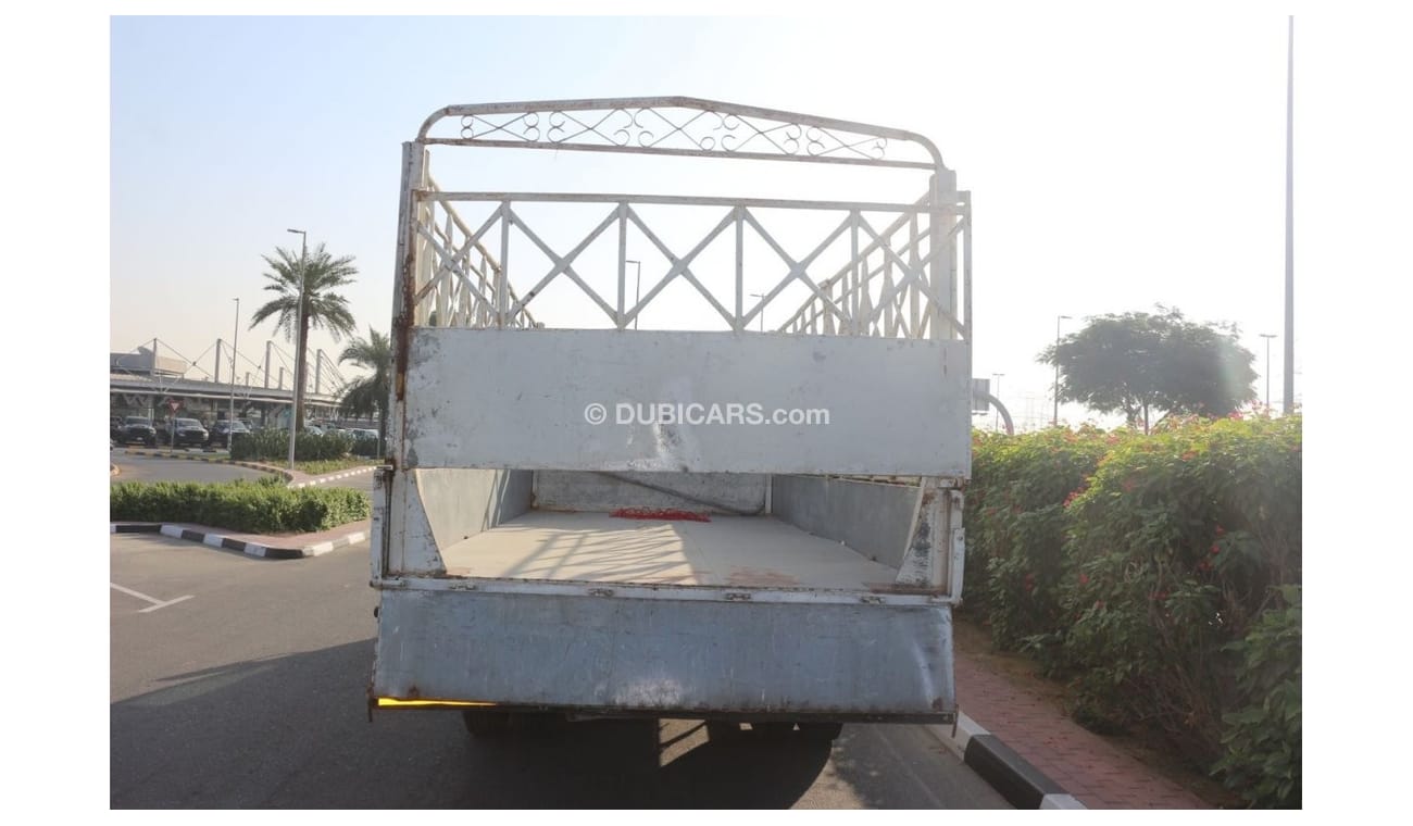 Mitsubishi Fuso Canter MITSUBISHI CANTER 2019 LONG BODY GULF SPACE ORGINAL PAINTS