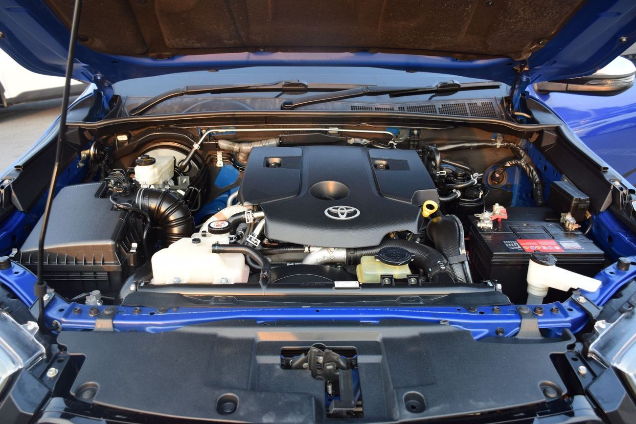 Toyota Hilux 4X4 Diesel 2.8L (Right Hand )