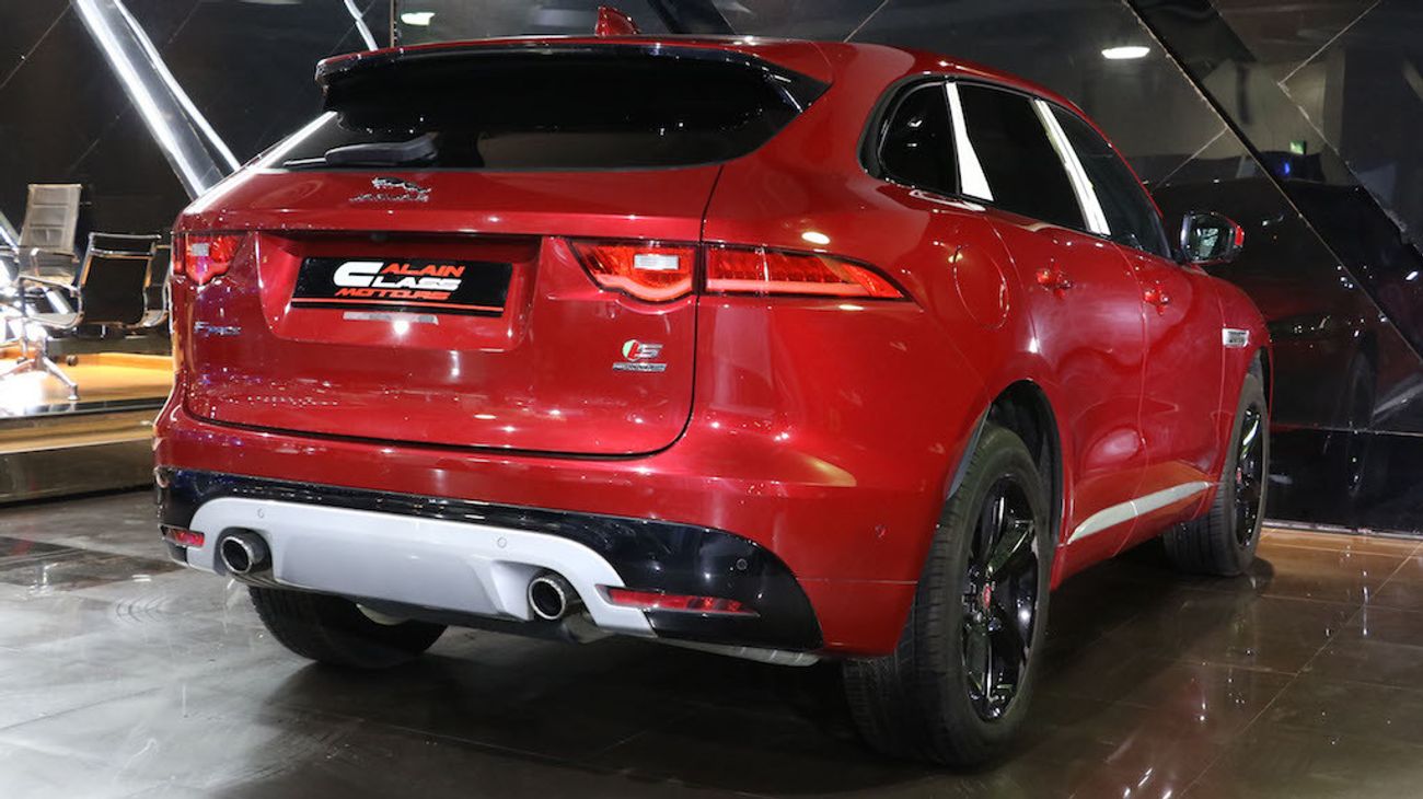 Jaguar F Pace S