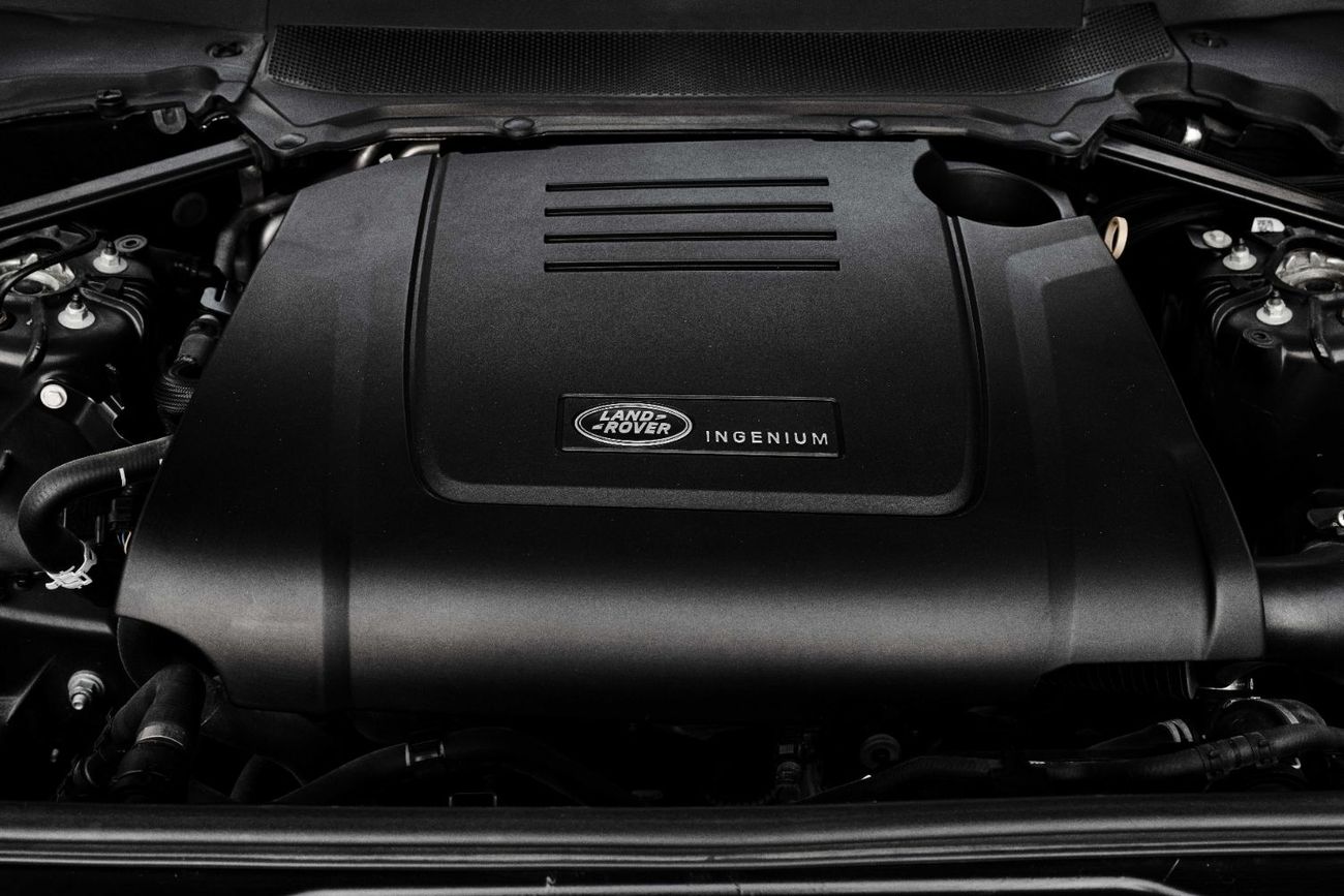 Land Rover Discovery Discovery | 2,742 P.M  | 0% Downpayment | Low KMs!