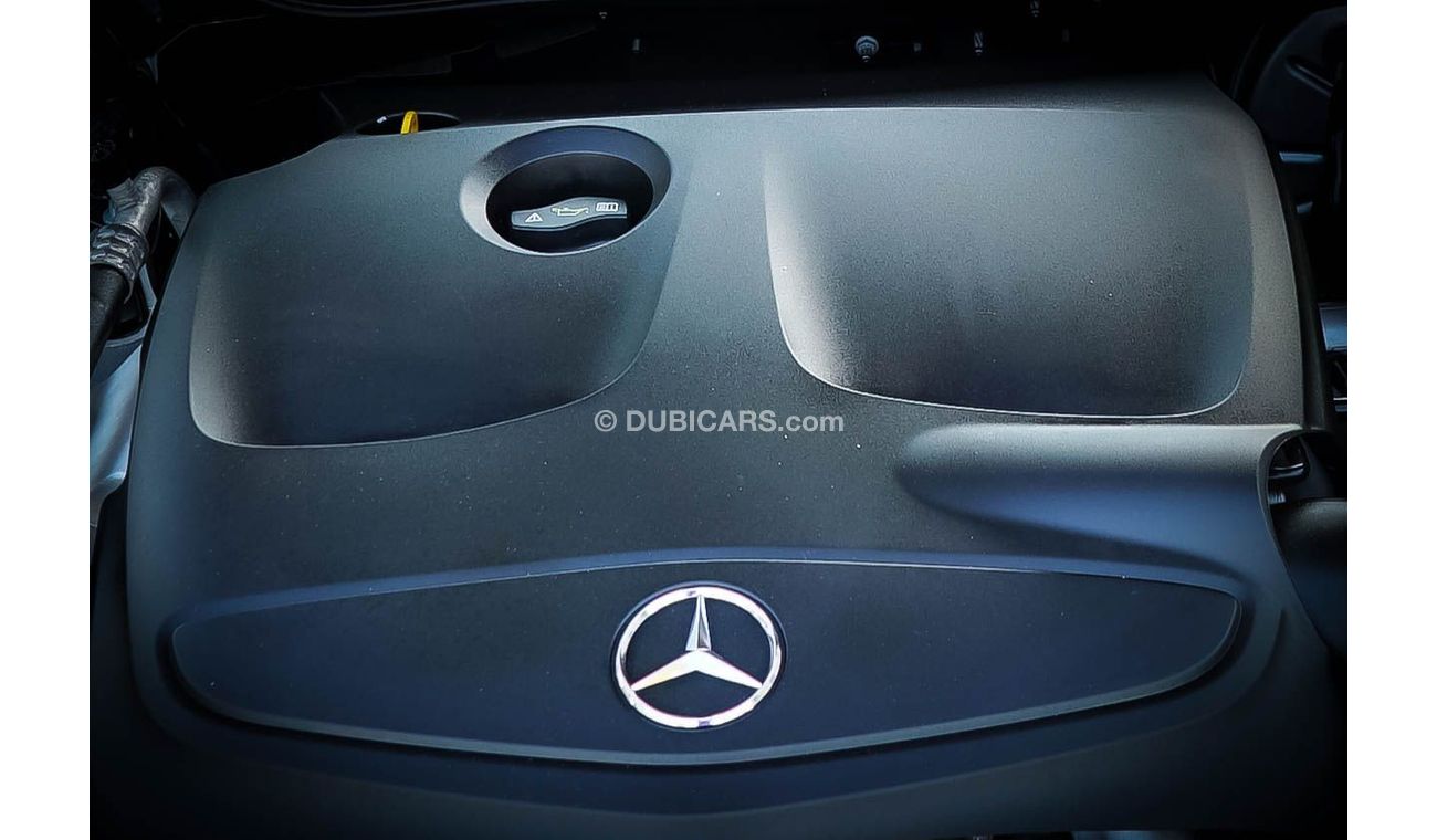 مرسيدس بنز GLA 220 Mercedes-Benz GLA 220 Std