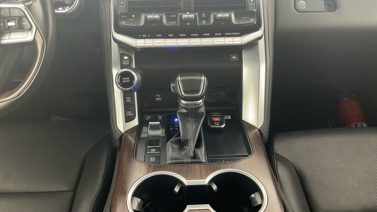 تويوتا لاند كروزر GXR | شامل الضمان | 0 ﺪﻔﻋﺓ ﺃﻮﻟﻯ