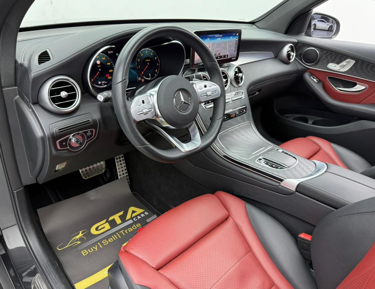 مرسيدس بنز GLC 200 4Matic 2022 Mercedes Benz GLC200 4MATIC Coupe, 2027 MB Warranty, Full MB Service History, Fully Load