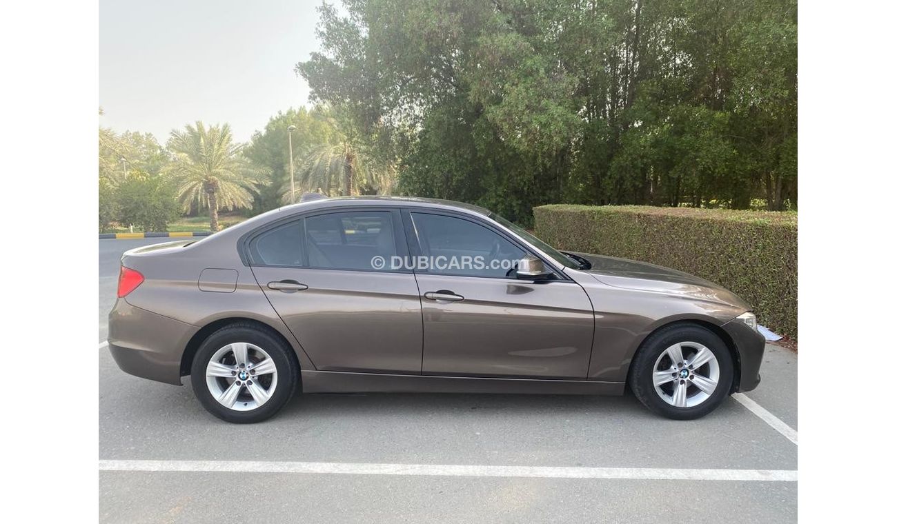 بي أم دبليو 316i اكسكلوسيف