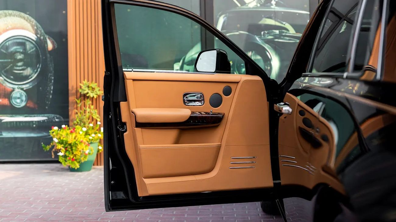 رولز رويس فانتوم GCC Specs | Very Low Mileage